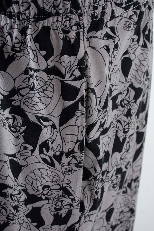 Card slide image -  PIJAMA DE LOS LOONEY TUNES BLANCA Y GRIS DE PANTALÓN CORTO PARA HOMBRE