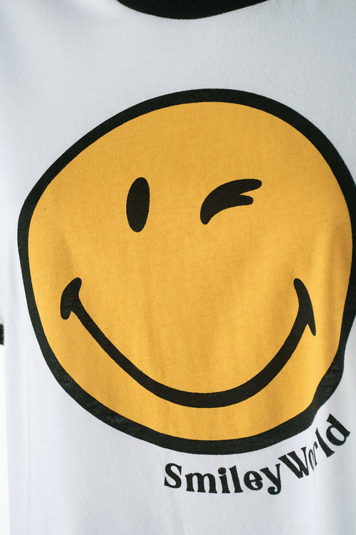 Card slide image -  PIJAMA DE SMILEY AMARILLA Y BLANCA DE PANTALÓN CORTO PARA MUJER