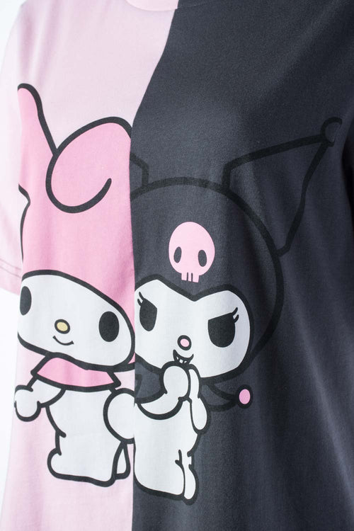 Card slide image -  CAMISETA DE MY MELODY & KUROMI REGULAR FIT PARA MUJER