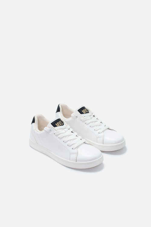 Card slide image -  TENIS DE MOVIES BLANCOS PARA MUJER