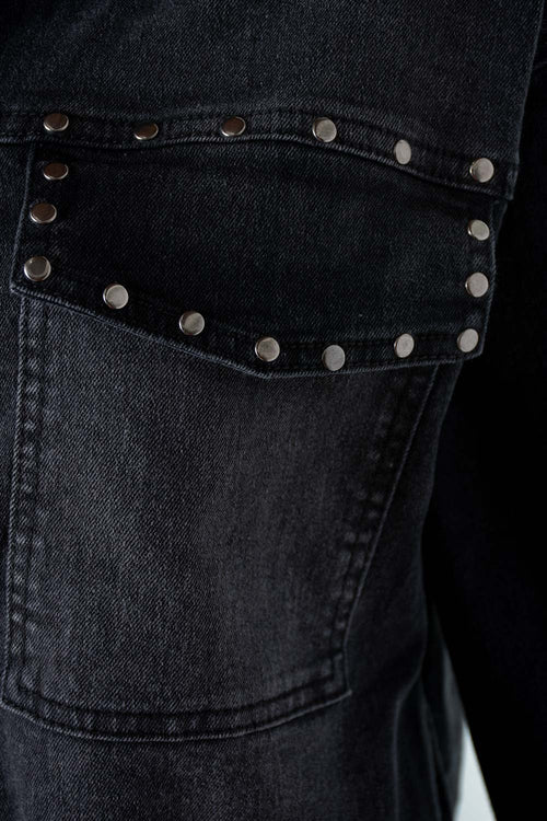 Card slide image -  CHAQUETA DE MOVIES NEGRA CON TACHES DECORATIVOS PARA MUJER