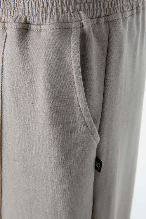 Card slide image -  JOGGER DE MOVIES CON BOLSILLOS TAUPE PARA MUJER