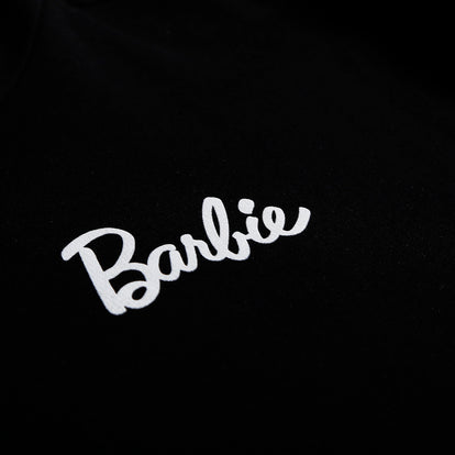  BUZO DE MUJER, MANGA LARGA REGULAR FIT NEGRA DE BARBIE ©MATTEL INC