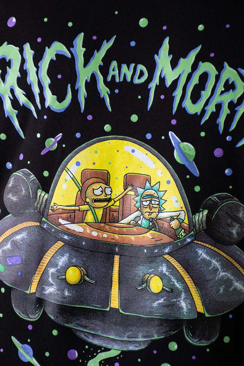 Card slide image -  PIJAMA RICKY Y MORTY DE PANTALÓN CORTO NEGRA PARA HOMBRE