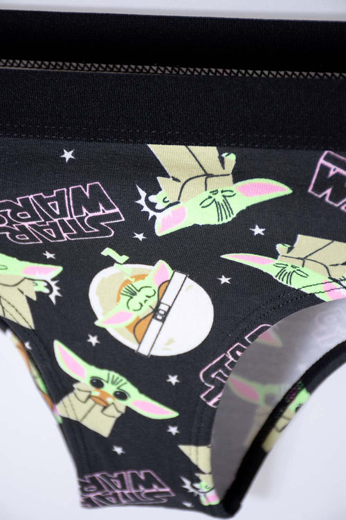 Card slide image -  PACK X2 PANTIES DE MANDALORIAN ESTAMPADO NEGRO PARA MUJER