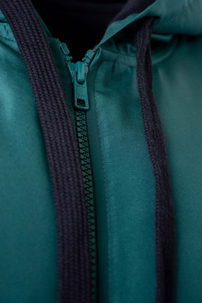  CHAQUETA DE NARUTO CON CIERRE Y CHOMPA VERDE Y MARFIL PARA HOMBRE