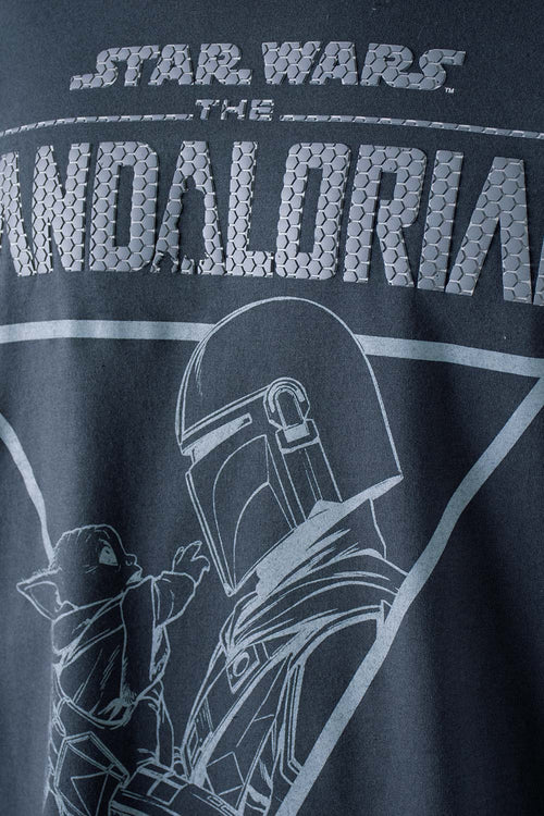Card slide image -  CAMISETA DE THE MANDALORIAN GRIS MANGA CORTA PARA HOMBRE
