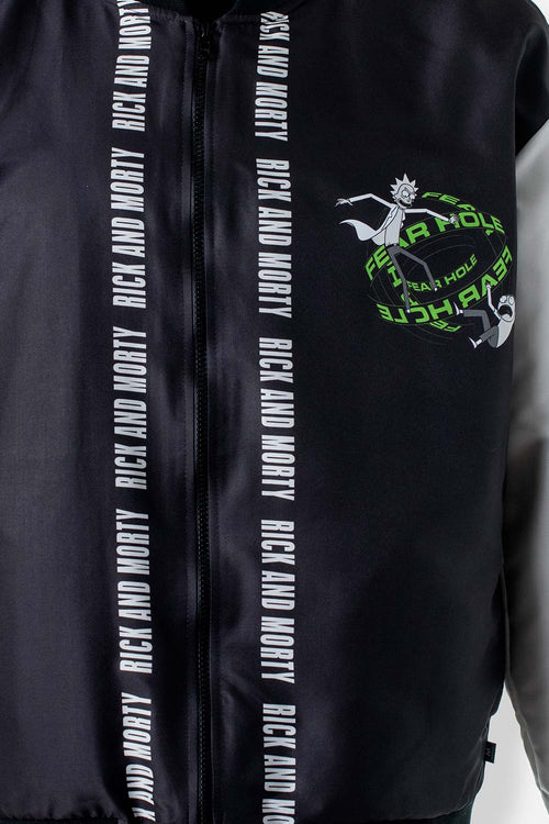 Card slide image -  CHAQUETA DE RICK Y MORTY GRIS Y NEGRA ESTAMPADA PARA HOMBRE