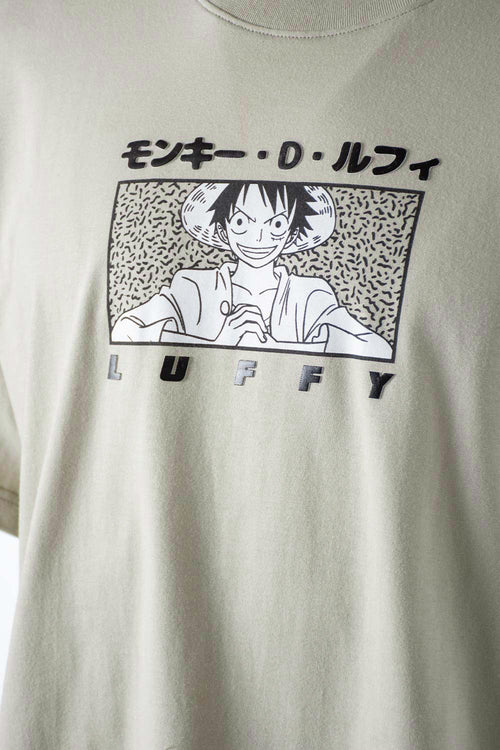 Card slide image -  CAMISETA DE ONE PIECE MANGA CORTA VERDE ACEITUNA PARA HOMBRE