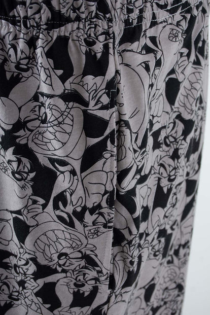  PIJAMA DE LOS LOONEY TUNES BLANCA Y GRIS DE PANTALÓN CORTO PARA HOMBRE