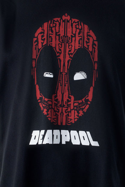  CAMISETA DE DEADPOOL NEGRA CON ESTAMPADO EN FRENTE GÉNERO NEUTRO