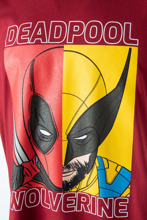 Card slide image -  CAMISETA DE DEADPOOL ROJO BOSQUE MANGA CORTA GÉNERO NEUTRO