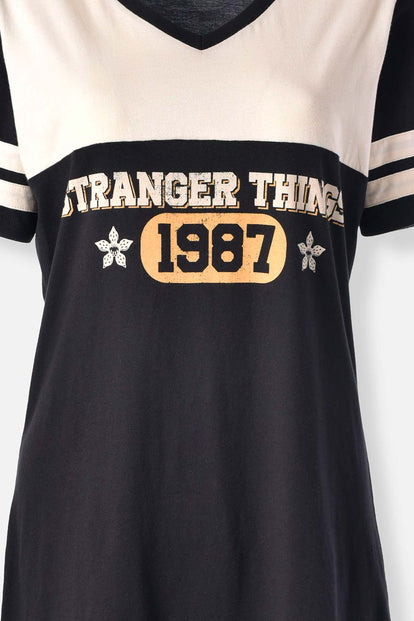  PIJAMA DE STRANGER THINGS PANTALON CORTO PARA MUJER