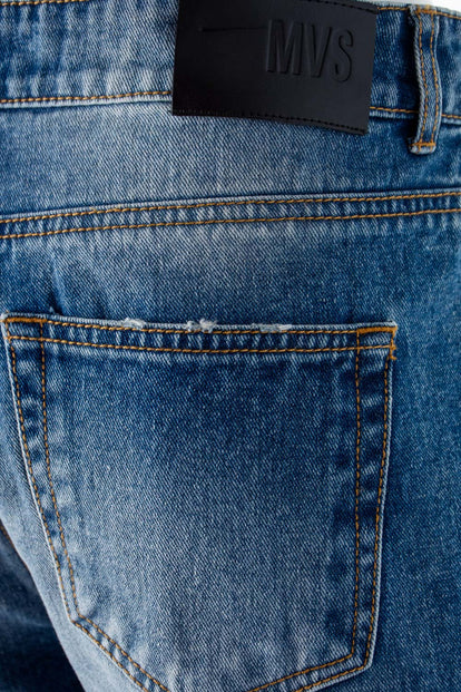  SHORT DE MOVIES EN DENIM TONO MEDIO CON ROTOS PARA MUJER