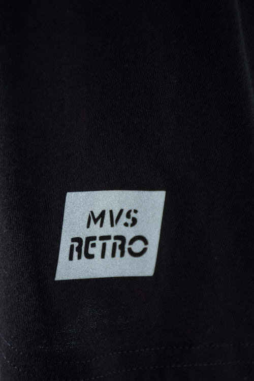 Card slide image -  CAMISETA MOVIES NEGRA DE MANGA CORTA GÉNERO NEUTRO