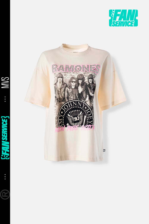 Card slide image -  CAMISETA DE RAMONES MANGA CORTA COLOR ALMENDRA PARA MUJER