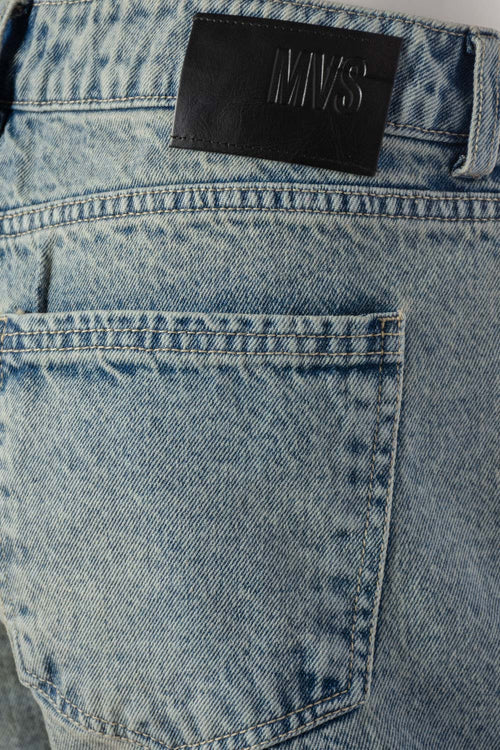 Card slide image -  SHORT DE MOVIES EN DENIM PARA MUJER